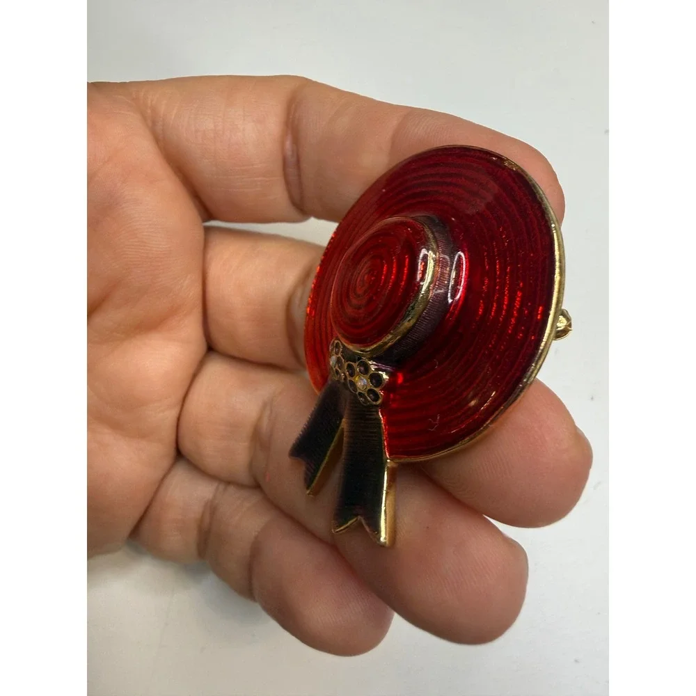 T&C Red Enamel Sun Hat Brooch Purple Ribbon Rhinestone Gold Tone Pin
